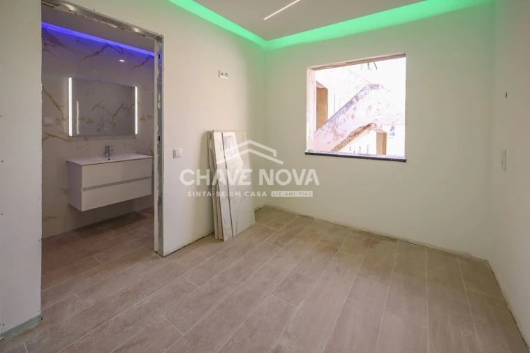 Prédio para Venda em Faro (Sé e São Pedro) Foto 13