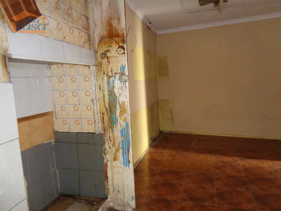 Prédio para Venda em Moimenta da Beira Foto 5