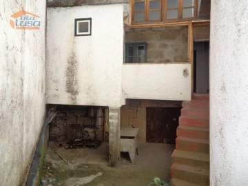 Prédio para Venda em Moimenta da Beira