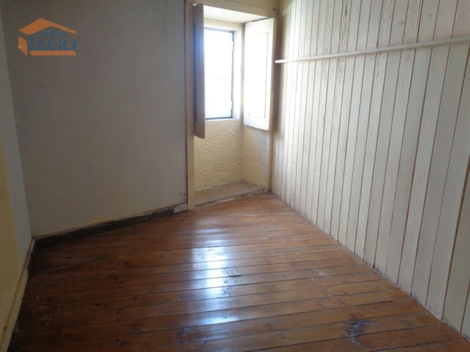 Prédio para Venda em Moimenta da Beira Foto 12