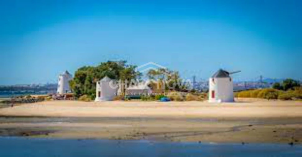 Apartamento T4 para Venda em Barreiro e Lavradio Foto 3