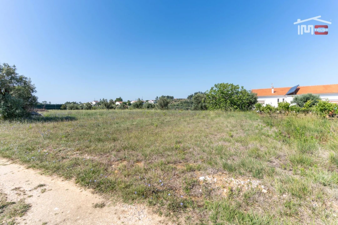 Terreno P/ Prédio para Venda em Alburitel Foto 1