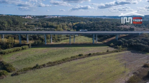 Quinta T6 para Venda em Além da Ribeira e Pedreira