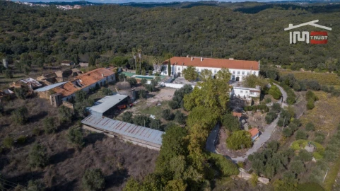 Quinta T6 para Venda em Além da Ribeira e Pedreira