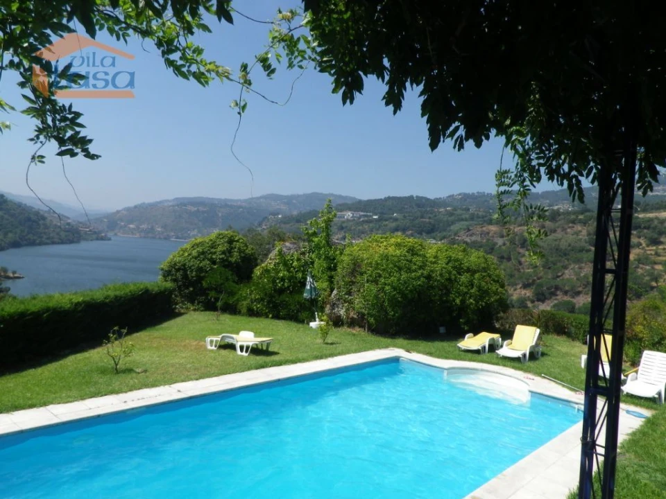 Moradia T6 para Venda em Resende Foto 16