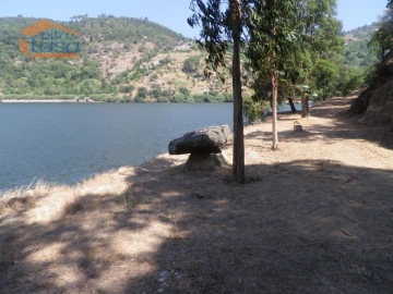 Moradia T6 para Venda em Resende