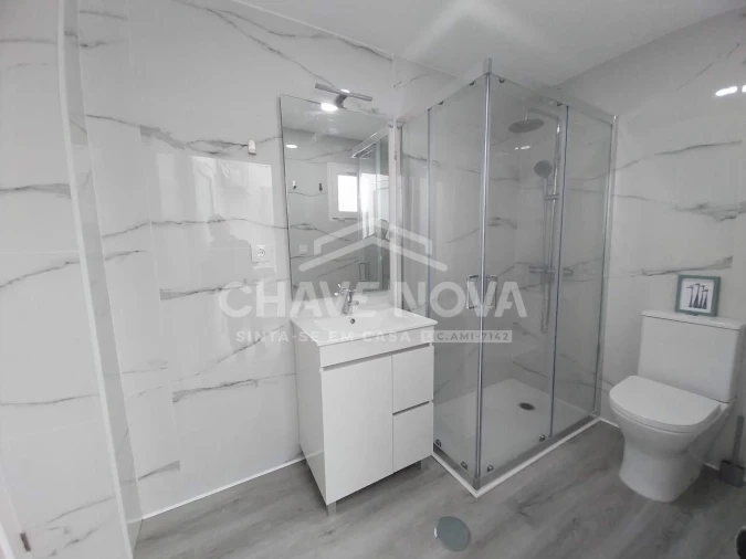 Moradia T1 para Venda em Cedofeita, Santo Ildefonso, Sé, Miragaia, São Nicolau e Vitória Foto 4