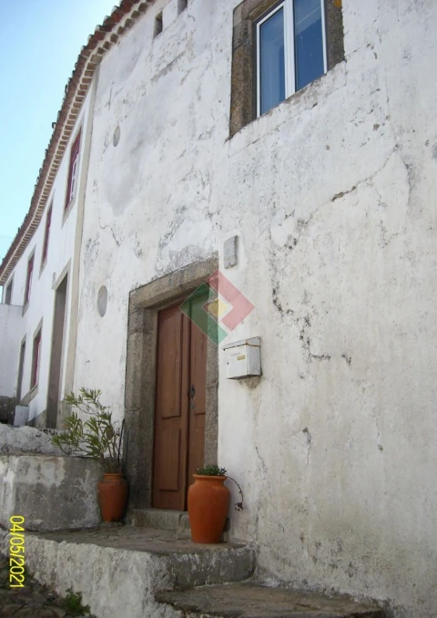 Moradia T5 para Venda em Santa Maria de Marvão