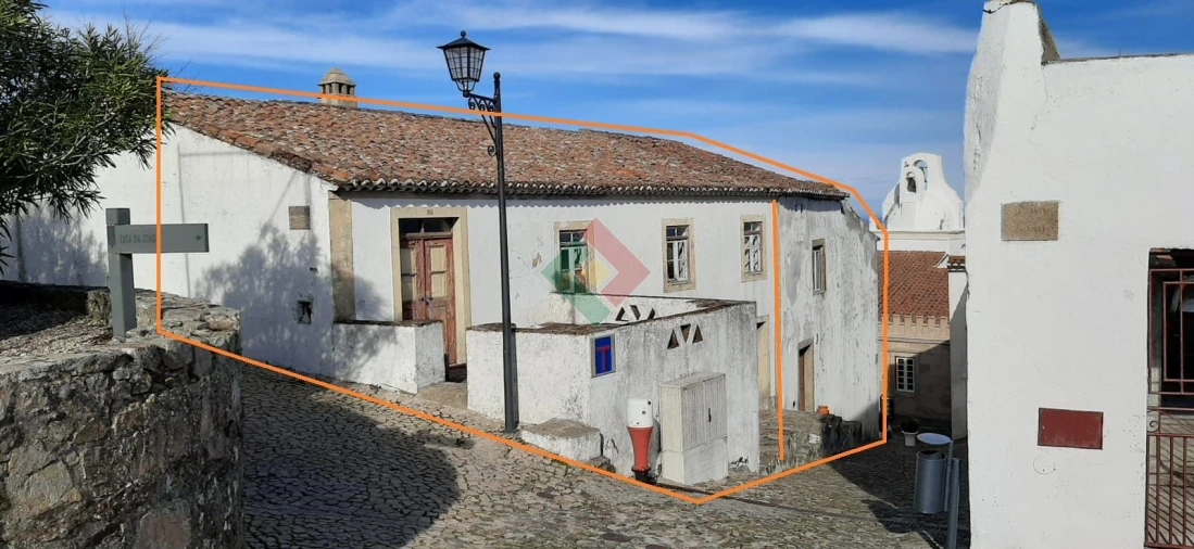 Moradia T5 para Venda em Santa Maria de Marvão