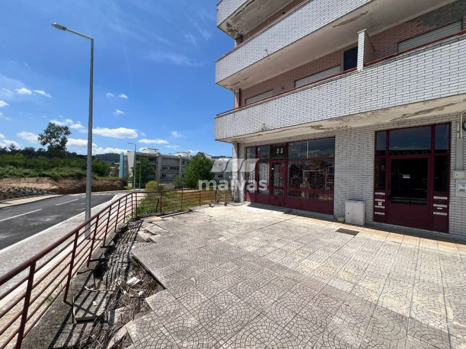 Loja para Venda em Vila Verde e Barbudo Foto 1