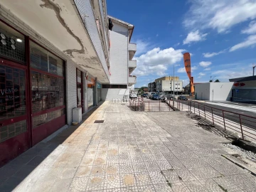 Loja para Venda em Vila Verde e Barbudo