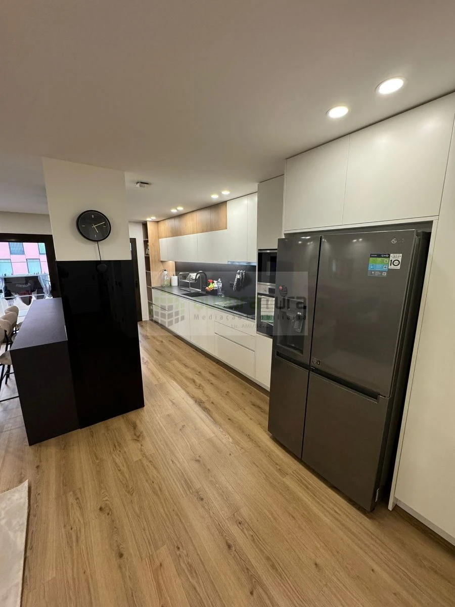 Apartamento T3 para Venda em Paranhos Foto 5