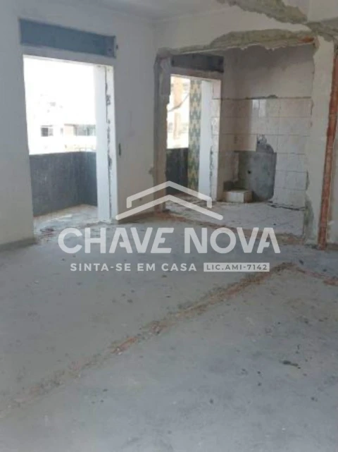 Apartamento T2 para Venda em Laranjeiro e Feijó