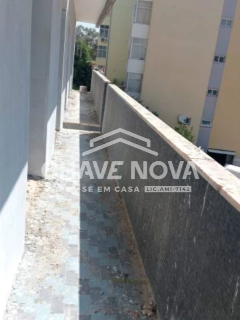 Apartamento T2 para Venda em Laranjeiro e Feijó