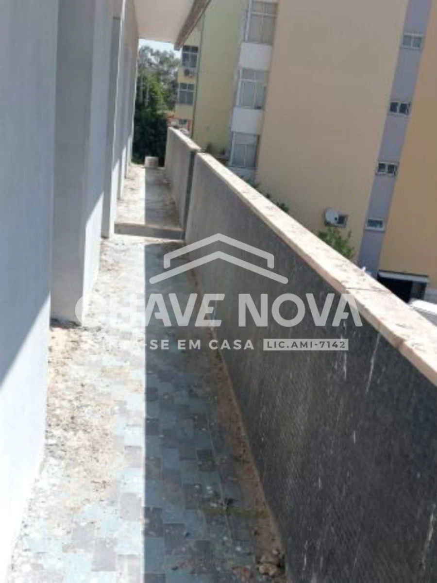 Apartamento T2 para Venda em Laranjeiro e Feijó Foto 10