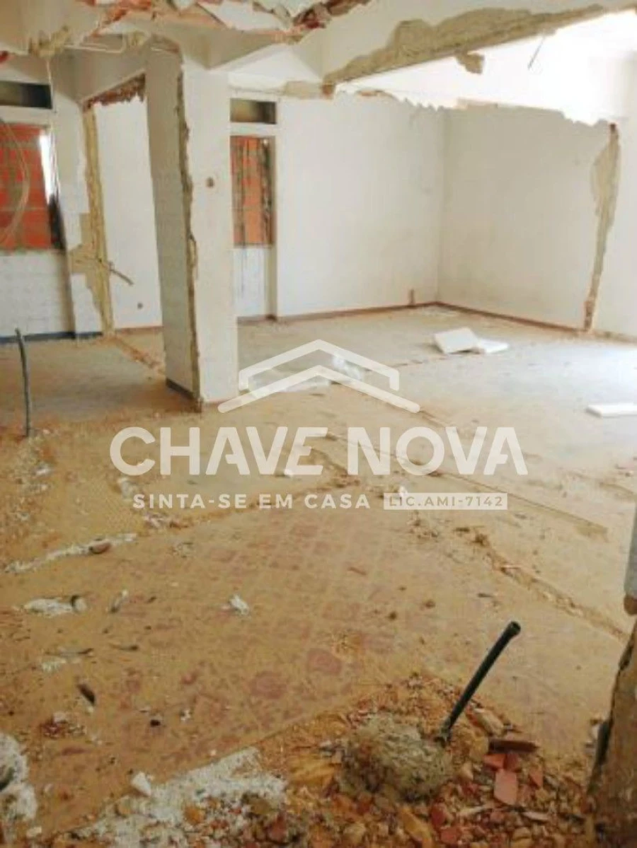 Apartamento T2 para Venda em Laranjeiro e Feijó Foto 17