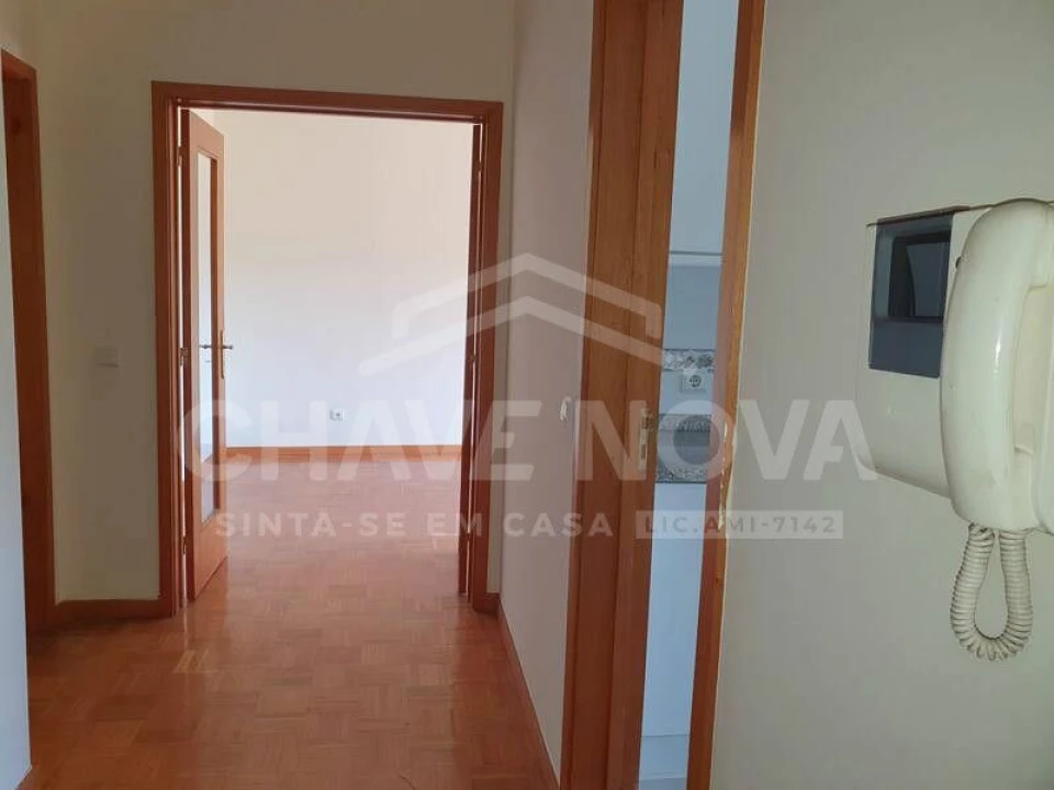 Apartamento T2 para Venda em Rio Tinto Foto 2
