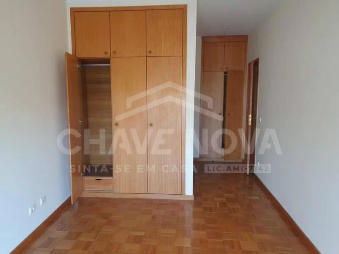 Apartamento T2 para Venda em Rio Tinto Foto 9