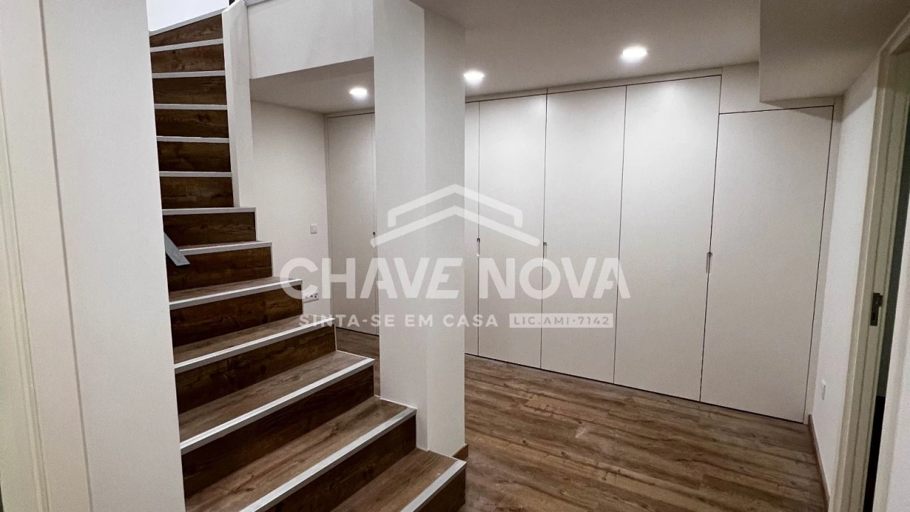 Apartamento T2 para Venda em Cedofeita, Santo Ildefonso, Sé, Miragaia, São Nicolau e Vitória Foto 10