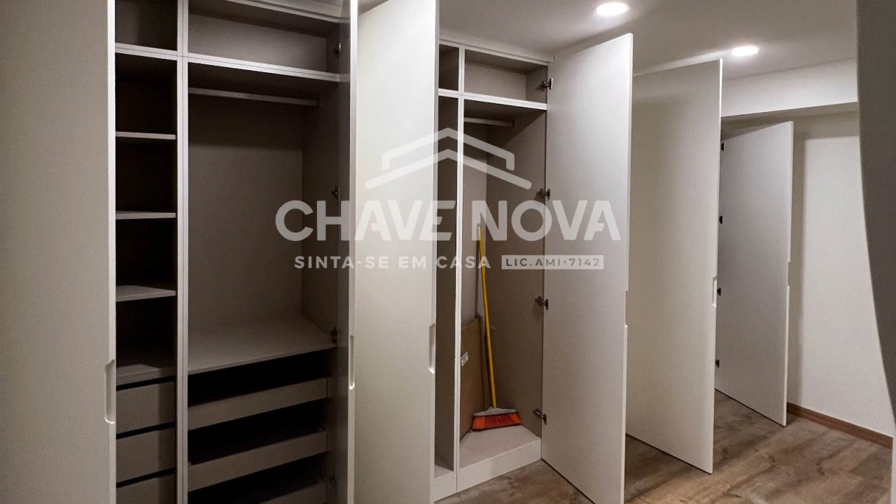Apartamento T2 para Venda em Cedofeita, Santo Ildefonso, Sé, Miragaia, São Nicolau e Vitória Foto 12