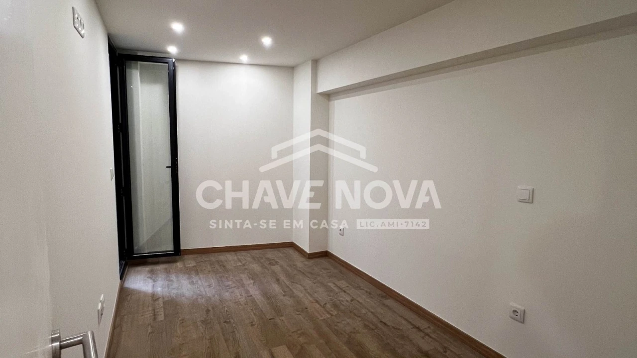 Apartamento T2 para Venda em Cedofeita, Santo Ildefonso, Sé, Miragaia, São Nicolau e Vitória Foto 14
