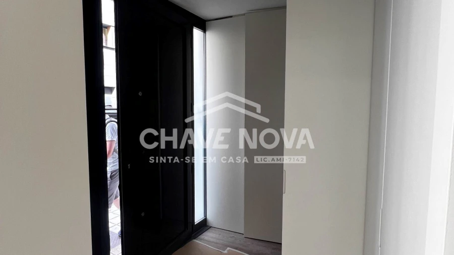 Apartamento T2 para Venda em Cedofeita, Santo Ildefonso, Sé, Miragaia, São Nicolau e Vitória Foto 3