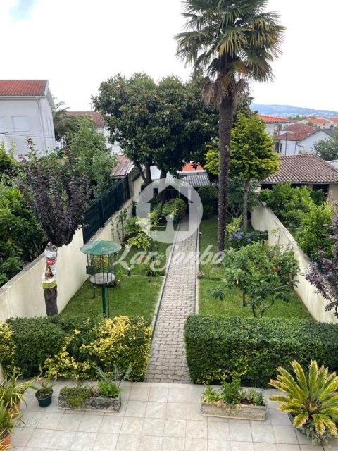 Moradia T4 para Venda em Arcozelo