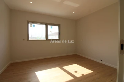 Moradia T3 para Venda em Batalha