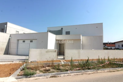 Moradia T3 para Venda em Batalha