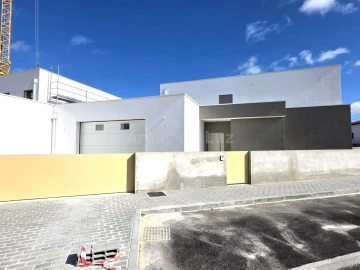 Moradia T3 para Venda em Batalha