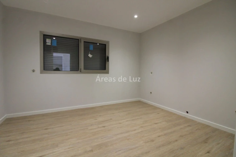 Moradia T3 para Venda em Batalha Foto 5