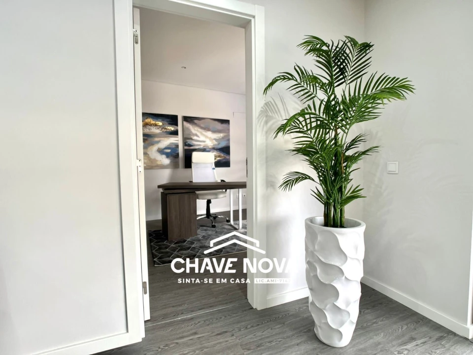 Apartamento T3 para Venda em Quelfes Foto 3