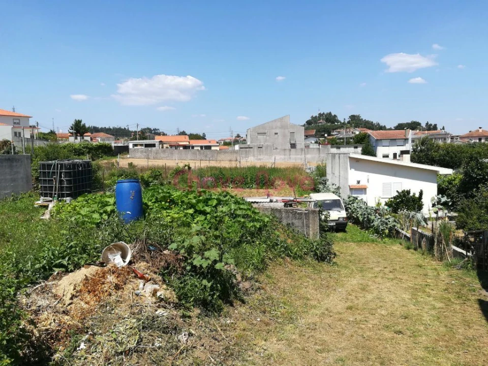 Terreno para Venda em Sanguedo Foto 4