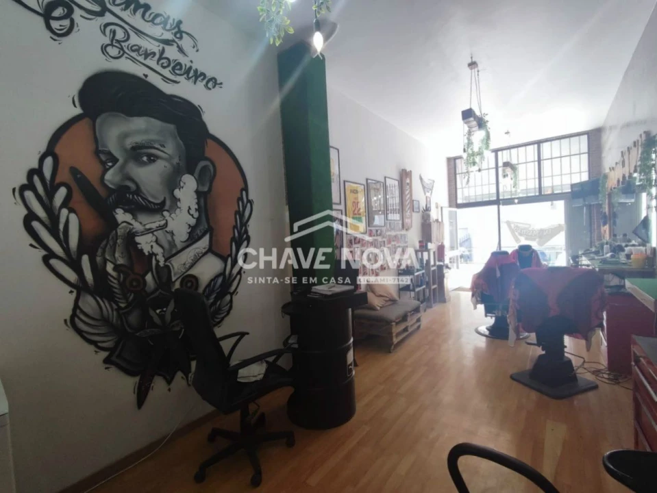 Loja para Trespasse em Vilar de Andorinho Foto 9