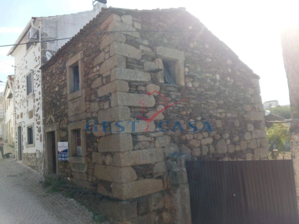 Moradia T2 para Venda em Salgueiro do Campo Foto 1