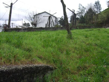 Terreno P/ Prédio para Venda em Povoa de Lanhoso (N. Senhora do Amparo)