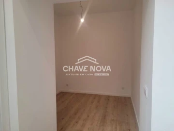 Apartamento T1 para Arrendamento em Santo António