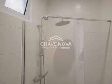 Apartamento T1 para Arrendamento em Santo António