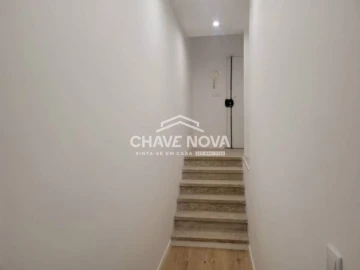 Apartamento T1 para Arrendamento em Santo António