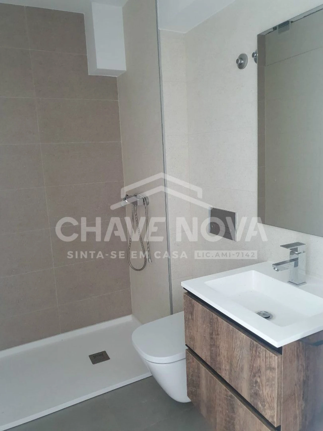 Apartamento T2 para Venda em Corroios Foto 14