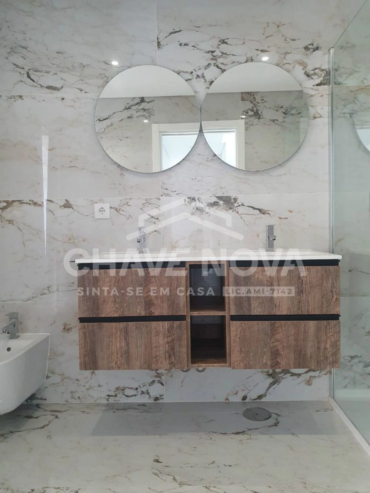 Apartamento T2 para Venda em Corroios Foto 19