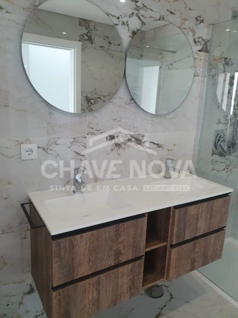 Apartamento T2 para Venda em Corroios