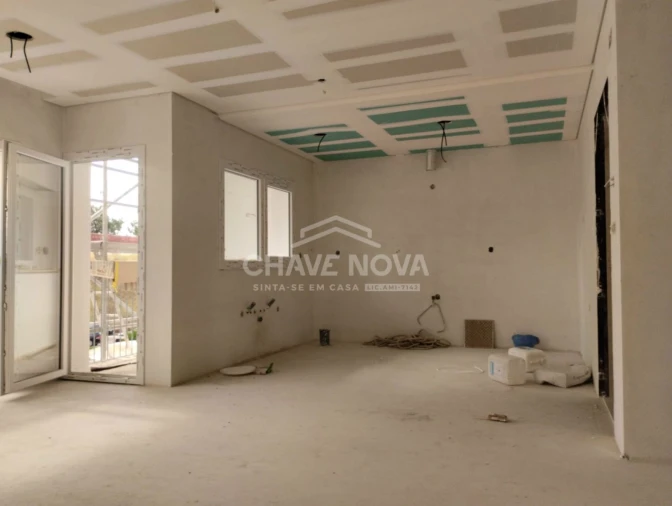 Apartamento T2 para Venda em Corroios Foto 2