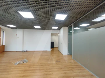 Escritório para Arrendamento em Avenidas Novas