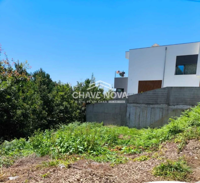 Terreno para Venda em Fânzeres e São Pedro da Cova Foto 1