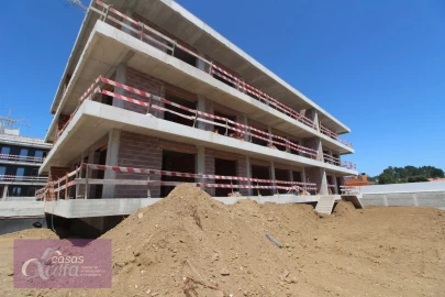 Apartamento T4 para Venda em Parceiros e Azoia