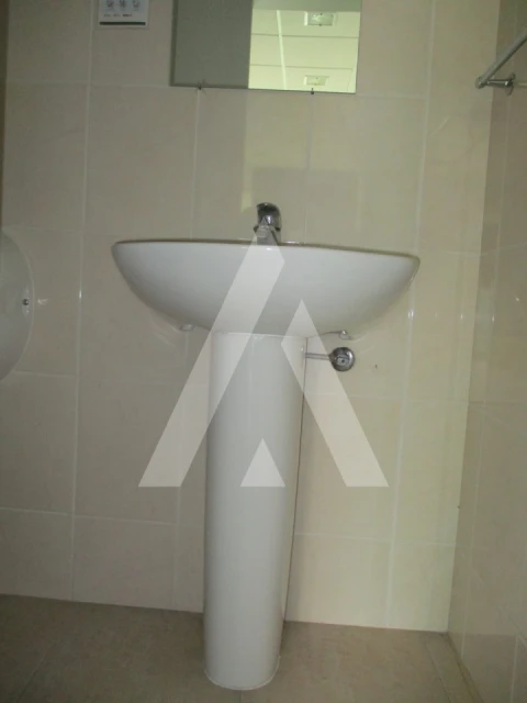 Loja para Arrendamento em Oliveira do Bairro