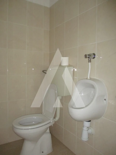 Loja para Arrendamento em Oliveira do Bairro