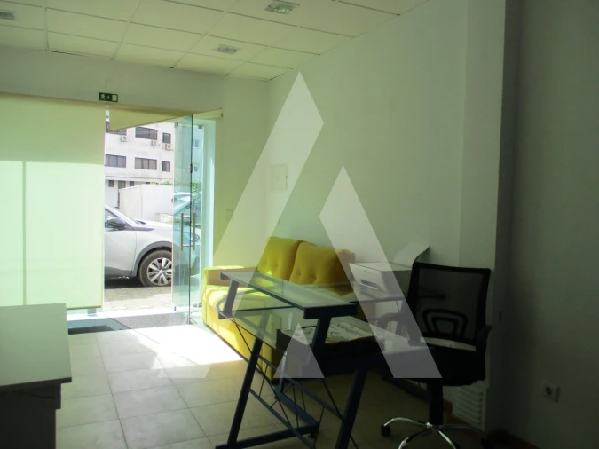 Loja para Arrendamento em Oliveira do Bairro Foto 4