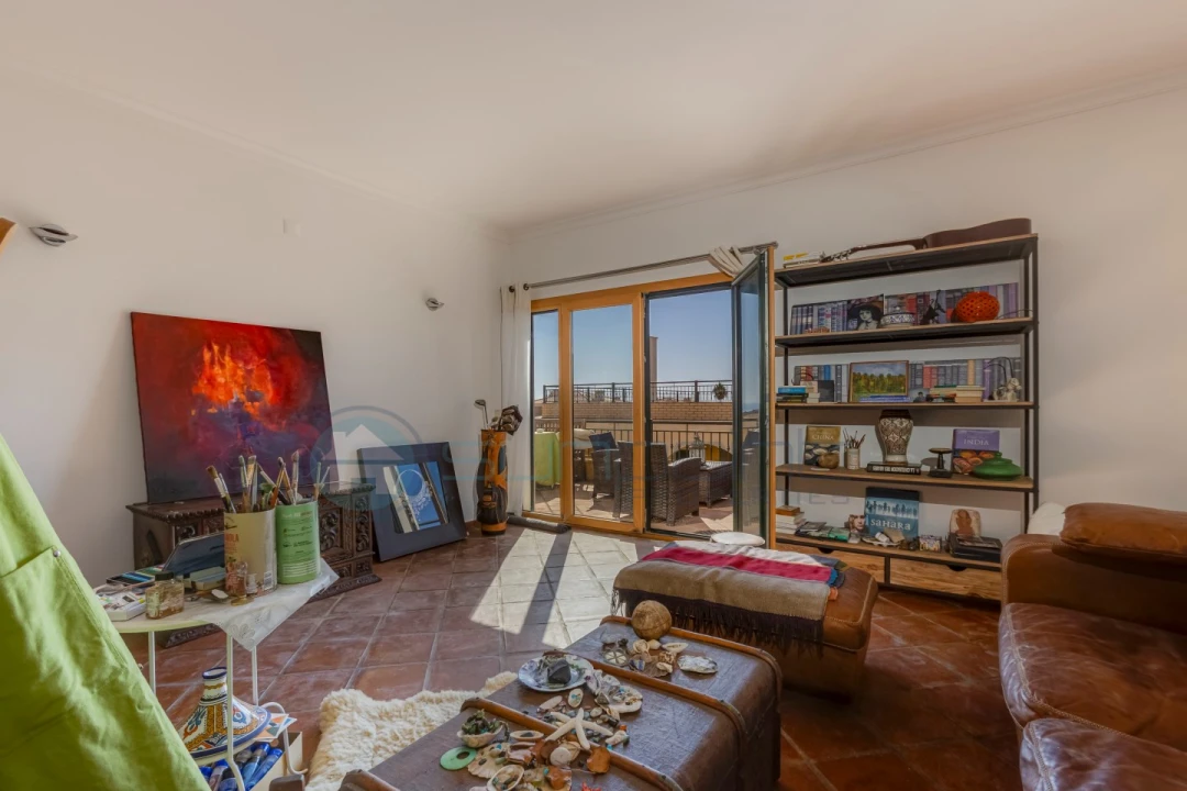 Apartamento T2 para Venda em Budens Foto 3